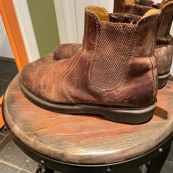Doc Martens men’s brown boots. Size 8M - Picture 5 of 6